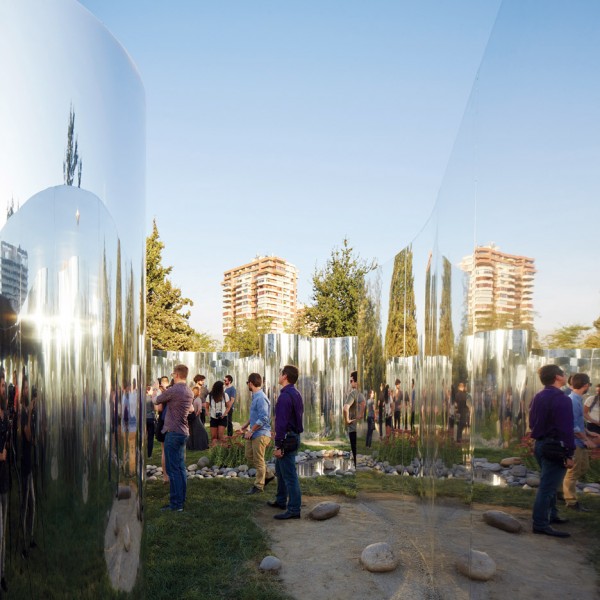 yap-constructo-6-your-reflection-guillermo-hevia-garcia-nicolas-urzua-pavilion-architecture-installation-mirrors-santiago-chile_dezeen_936_7
