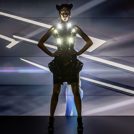 Annouk Wipprecht 3D-printed fashion collection for Audi