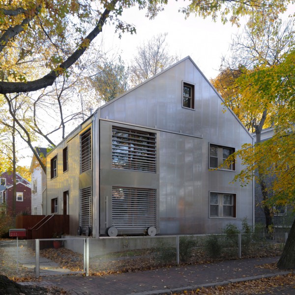 Polycarbonate House by Alessandro Armando and Manfredo di Robilant