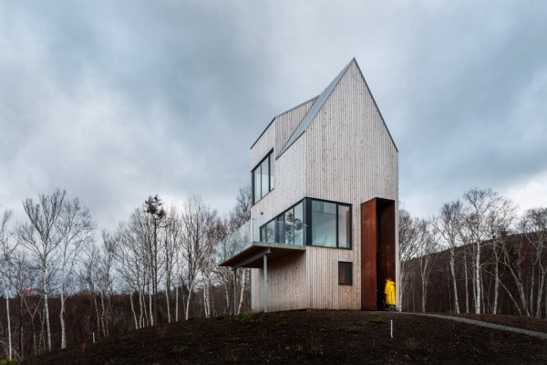 Rabbit Snare Gorge cabin by Design Base 8 and Omar Gandhi