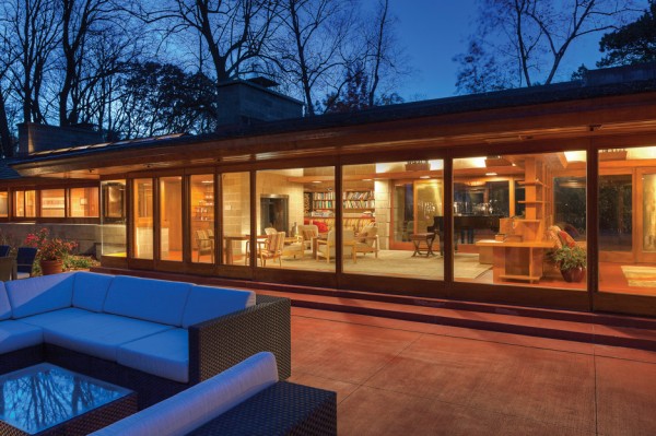The Adelman House designed by Frank Lloyd Wright has been Renovated by Kubala Washatko Architects