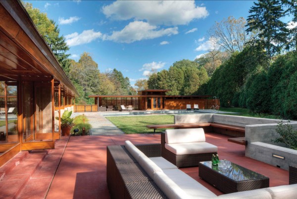 The Adelman House designed by Frank Lloyd Wright has been Renovated by Kubala Washatko Architects
