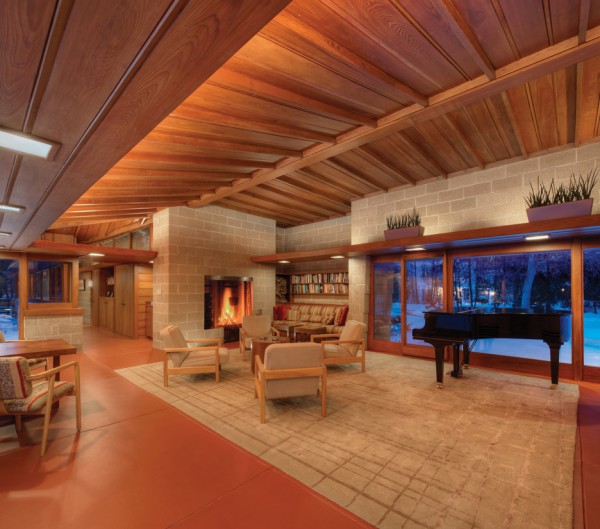 adelman-house-frank-lloyd-wright-kubala-washatko-architects-milwaukee-suburb-usa-residential-renovation-restoration-poolhouse_dezeen_936_6