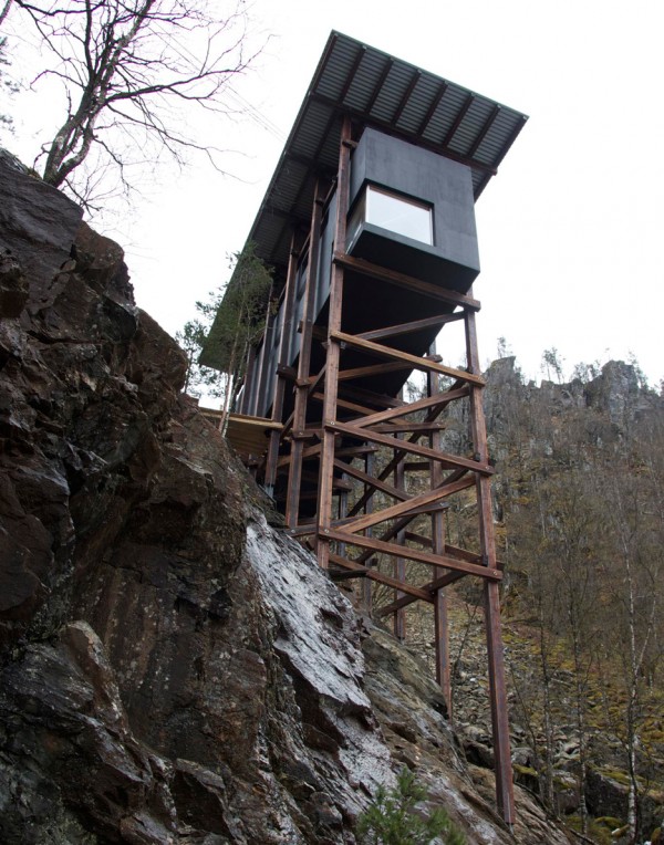 Allmannajuvet tourist route pavilion in Norway by Peter Zumthor. Photograph by Per Ritzler