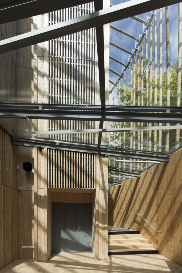 andrew-todd-theatre-pas-de-calais-globe-elizabethan-france-cross-laminated-timber_dezeen_936_0
