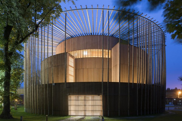 andrew-todd-theatre-pas-de-calais-globe-elizabethan-france-cross-laminated-timber_dezeen_936_18