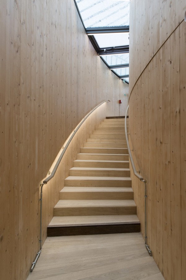 andrew-todd-theatre-pas-de-calais-globe-elizabethan-france-cross-laminated-timber_dezeen_936_26