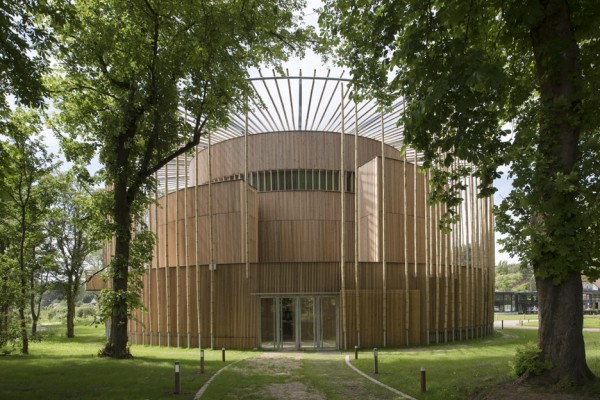 andrew-todd-theatre-pas-de-calais-globe-elizabethan-france-cross-laminated-timber_dezeen_936_3