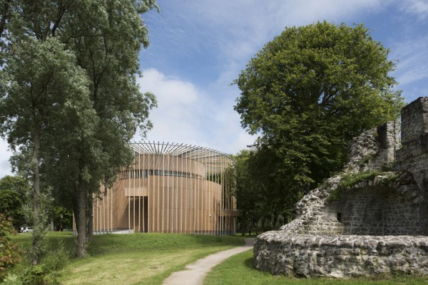 andrew-todd-theatre-pas-de-calais-globe-elizabethan-france-cross-laminated-timber_dezeen_936_4