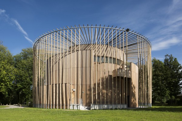 andrew-todd-theatre-pas-de-calais-globe-elizabethan-france-cross-laminated-timber_dezeen_936_9