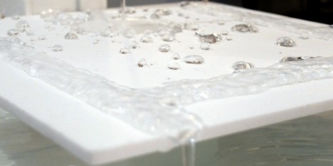Superhydrophobic Fountain by Arthur Carbott