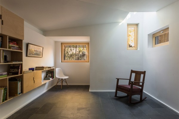 Blurring Boxes residential extension in Brooklyn, New York City, USA by Architensions. Photograph by Cameron Blaylock