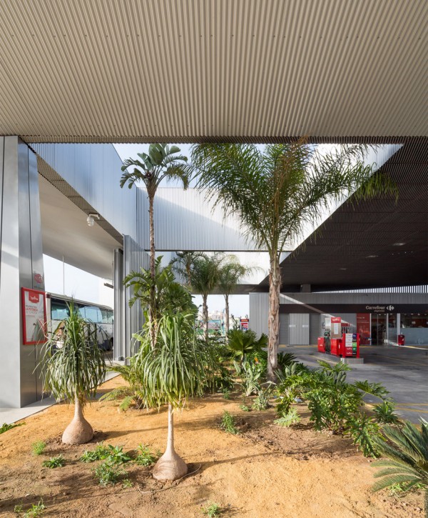 Bus station in Santa Pola, Spain designed by Manuel Lillo and Emilio Vicedo
