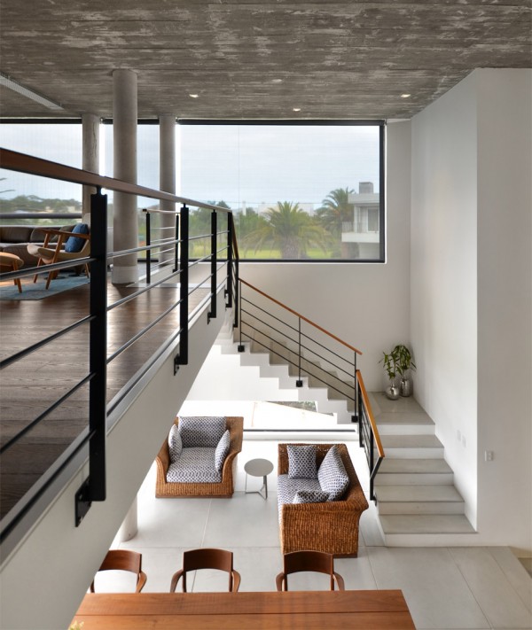 Casa Bosques by Studio Colnaghi Arquitetura, concrete residential architecture in Xangrilá, Brasil