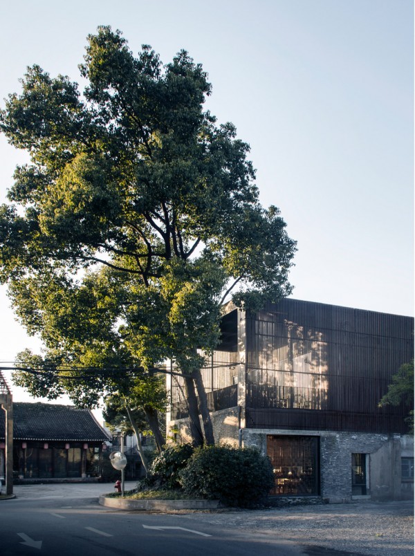 The Ceramic House, a warehouse converted in to an artist studio and home by Archi-Union in Shandhai, China