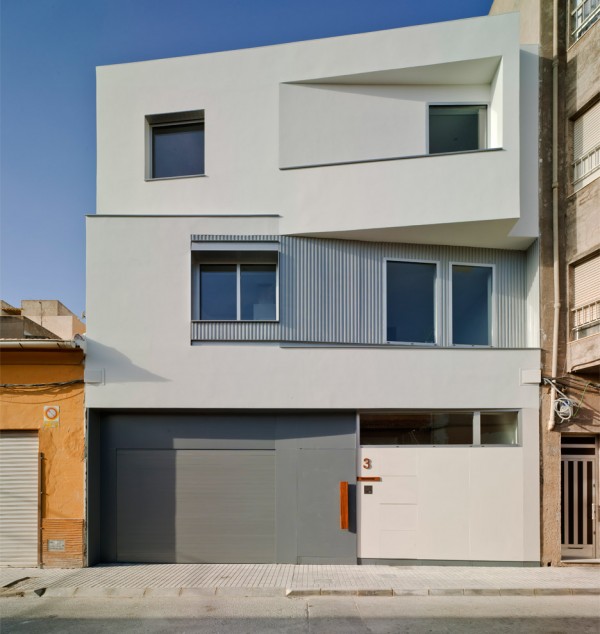House F&M in Spain is designed by Luis Navarro Jover and Carlos Sánchez García