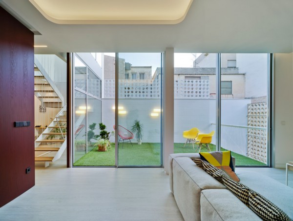 House F&M in Spain is designed by Luis Navarro Jover and Carlos Sánchez García
