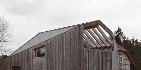 House MK by HPSA