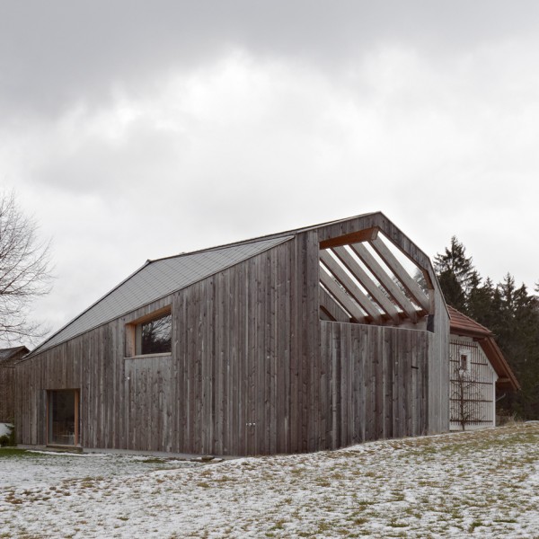 House MK by HPSA