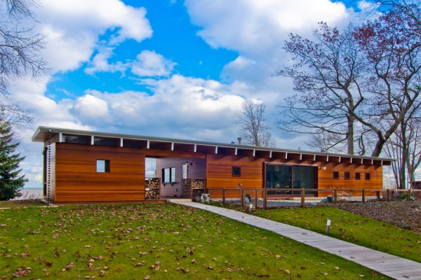 Lake Michigan Beach Cottage by Ramsey Jones in Wisconsin, USA