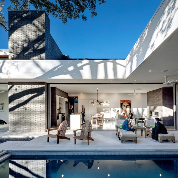 Matt Fajkus completes urban Austin home with retractable glass walls