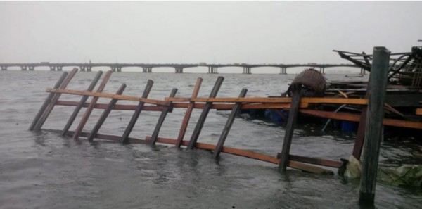 Kunlé Adeyemi's Makoko floating school destroyed after "abrupt collapse"