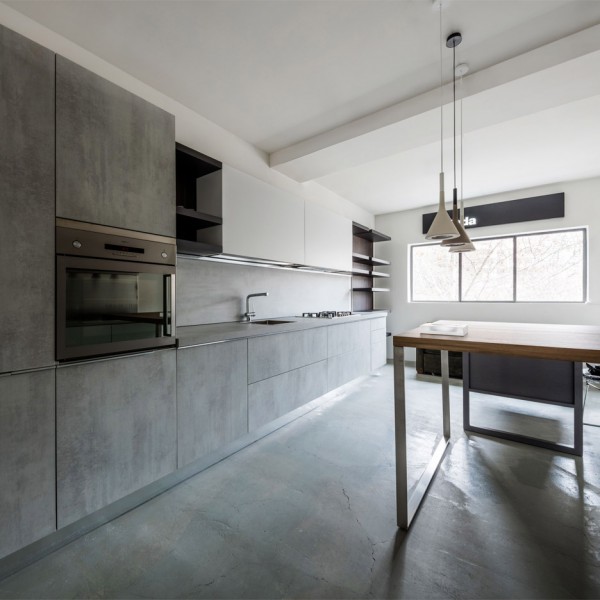Molteni&C opens first major Italian design showroom in Tehran