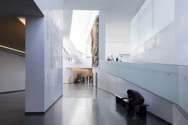 Iwan Baan photographs the Nelson Atkins Museum by Steven Holl to celebrate the new building's 10th anniversary