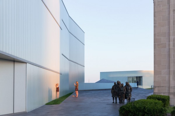 Iwan Baan photographs the Nelson Atkins Museum by Steven Holl to celebrate the new building's 10th anniversary