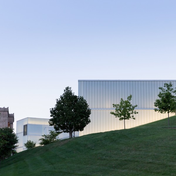Steven Holl’s Bloch Building in Missouri recaptured in photographs by Iwan Baan
