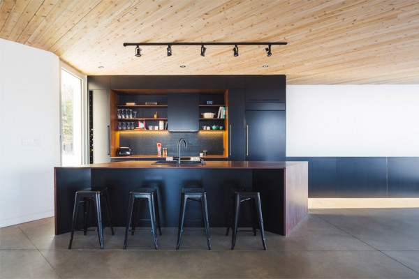 Nook Residence by MU Architecture, a white house in Quebec, Canada