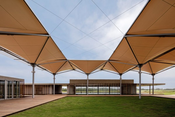 Olympic Golf Course by Rua Arquitetos