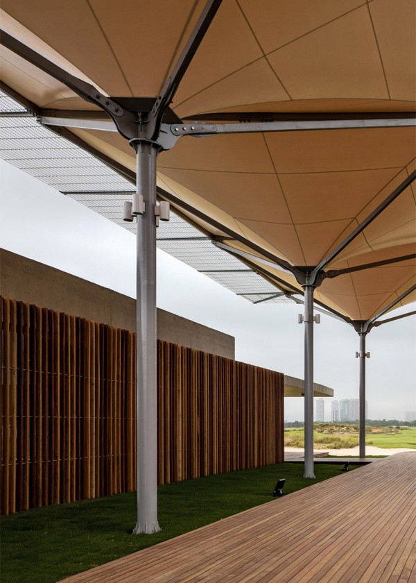 Olympic Golf Course by Rua Arquitetos