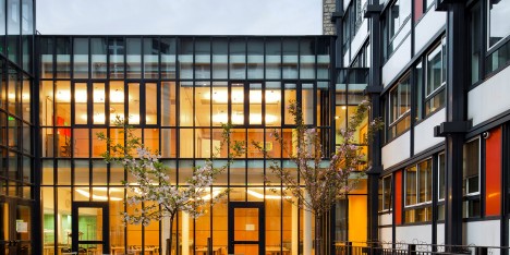 Psychiatric hospital extension in Paris by Atelier 2+1