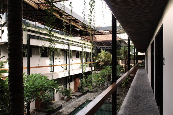 roam-co-living-working-alexis-dornier-residential-architecture-bali-indonesia_dezeen_936_6
