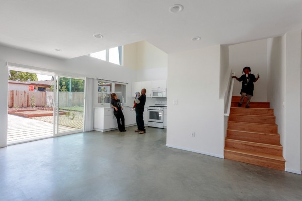IVRV House by Sci-Arc and Habitat for Humanity LA, affordable architecture in Los Angeles, California, USA. Photograph by Joshua White