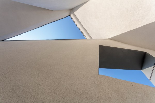 IVRV House by Sci-Arc and Habitat for Humanity LA, affordable architecture in Los Angeles, California, USA. Photograph by Joshua White