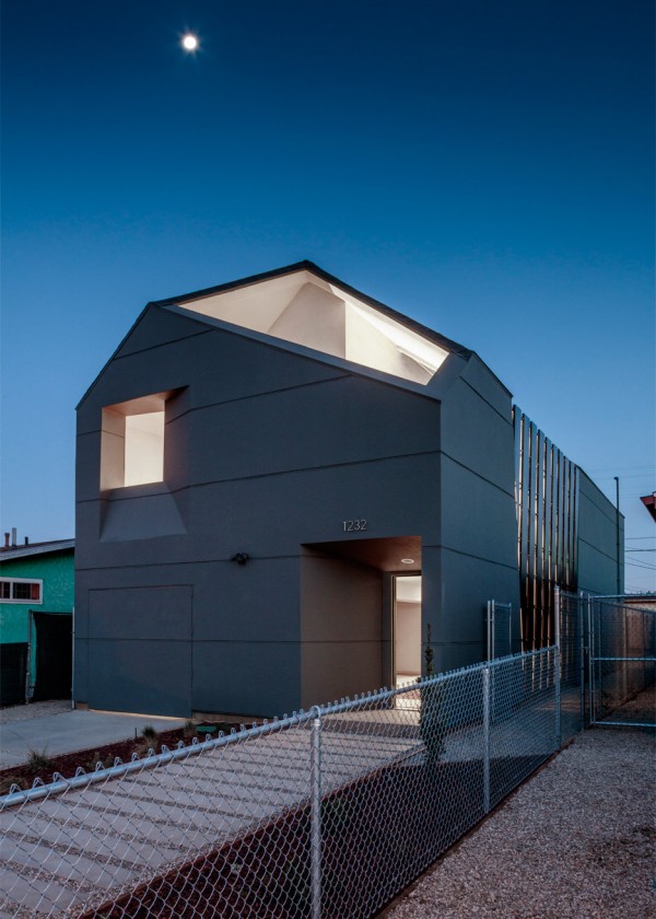 IVRV House by Sci-Arc and Habitat for Humanity LA, affordable architecture in Los Angeles, California, USA. Photograph by Joshua White