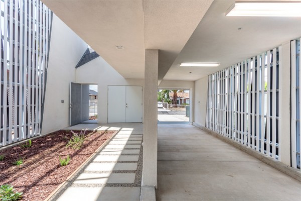 IVRV House by Sci-Arc and Habitat for Humanity LA, affordable architecture in Los Angeles, California, USA. Photograph by Joshua White