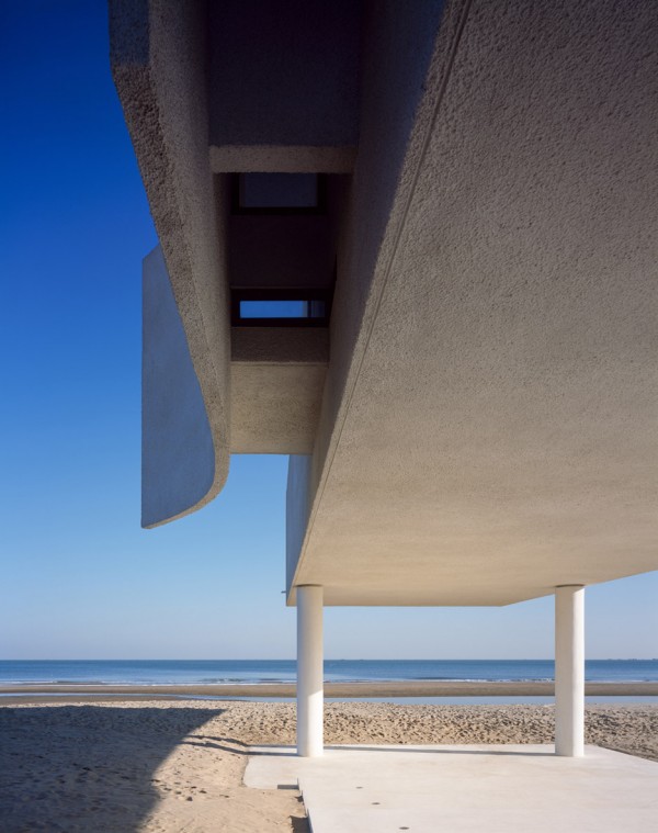 Seashore Chapel by Vector Architects
