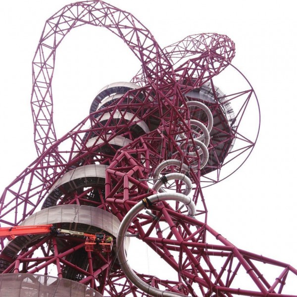 Slide at ArcelorMittal Orbit. Photo by Instagram user pikio83