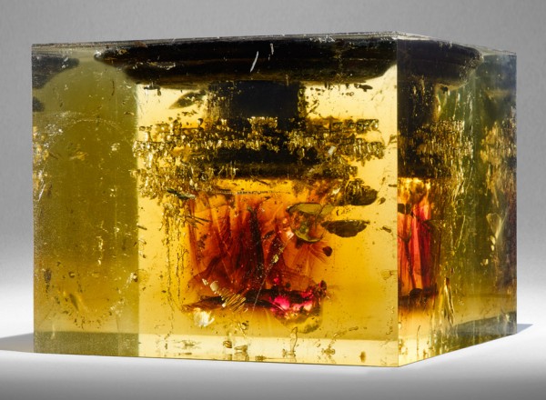 Nucleo design cast furniture in resin for Souvenir of the last Century collection