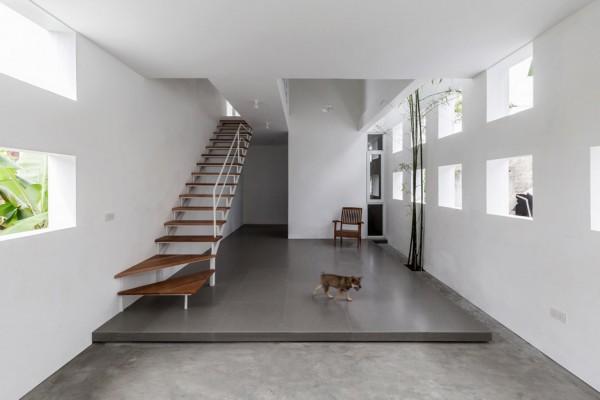 The Cul-de-sac house by Nguyen Khac Phuoc Architects