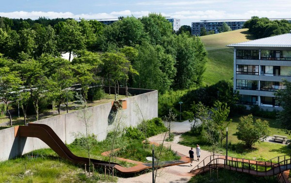 The Loop designed by Holscher Nordberg Architects connects areas of a Danish social housing development