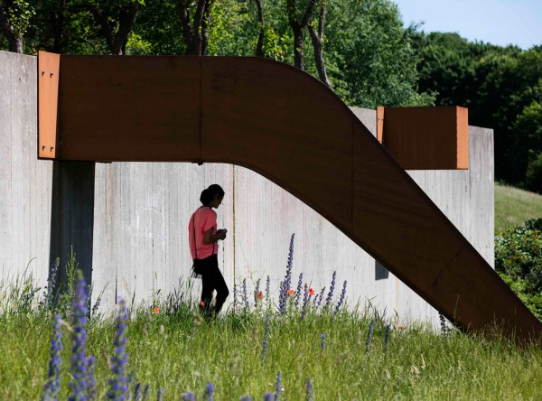 The Loop designed by Holscher Nordberg Architects connects areas of a Danish social housing development