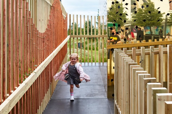 the-milkshake-tree-ph+-london-festival-architecture-2016-sensory-pavilion-cerebral-palsy-greenwich-london-uk-paul-raftery_dezeen_936_4