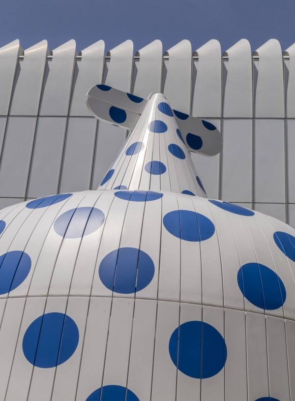 Tiovivo: whimsical sculptiures exhibition by Jaimé Hayon at the High Museum of Art in Atlanta
