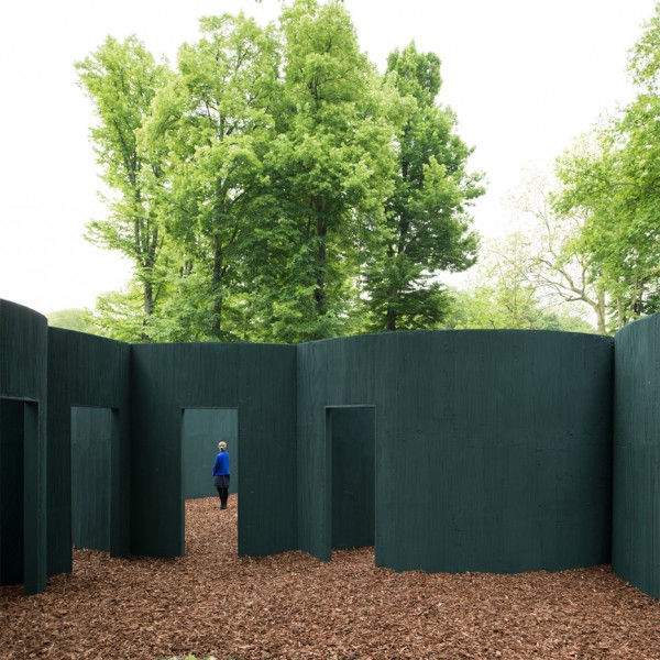 vara-pavilion-pezo-von-ellrichshausen-circles-venice-architecture-biennale-2016_dezeen_936_2