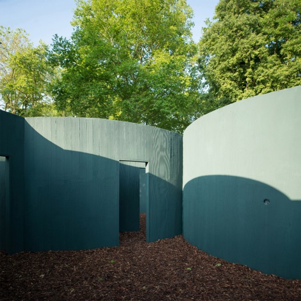 vara-pavilion-pezo-von-ellrichshausen-circles-venice-architecture-biennale-2016_dezeen_936_5