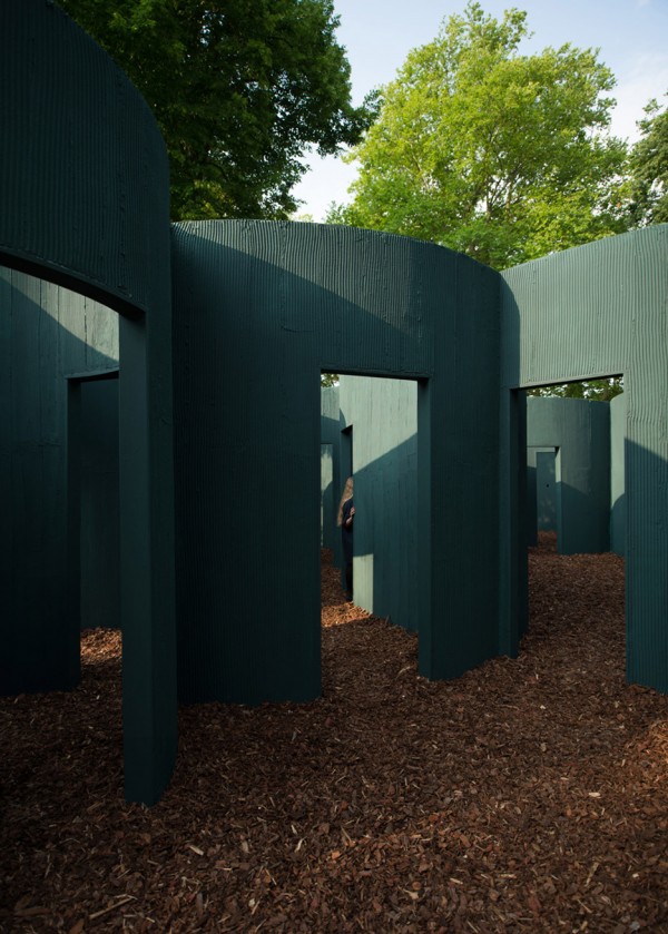 vara-pavilion-pezo-von-ellrichshausen-circles-venice-architecture-biennale-2016_dezeen_936_8